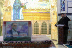 طواف دانشمند شهید فخری‌زاده بر گرد ضریح کریمه اهل بیت(ع)