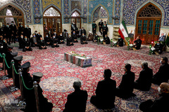 مراسم وداع با پیکر شهید محسن فخری‌زاده در حرم مطهر رضوی