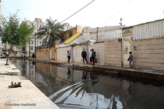 امدادرسانی نیروهای بسیج و سپاه به مردم سیل زده اهواز