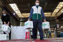 امدادرسانی گروه جهادی خدام‌الرضا(ع) و کانون خدمت آستان قدس رضوی به مردم اهواز