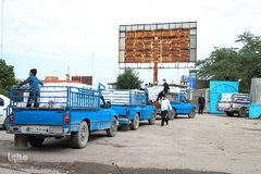 امدادرسانی گروه جهادی خدام‌الرضا(ع) و کانون خدمت آستان قدس رضوی به مردم اهواز