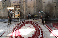 امدادرسانی گروه جهادی خدام‌الرضا(ع) و کانون خدمت آستان قدس رضوی به مردم اهواز