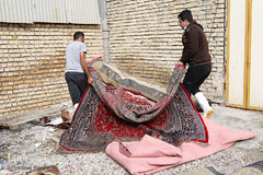 امدادرسانی گروه جهادی خدام‌الرضا(ع) و کانون خدمت آستان قدس رضوی به مردم اهواز