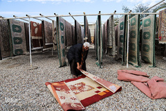 امدادرسانی گروه جهادی خدام‌الرضا(ع) و کانون خدمت آستان قدس رضوی به مردم اهواز
