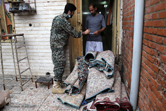 امدادرسانی گروه جهادی خدام‌الرضا(ع) و کانون خدمت آستان قدس رضوی به مردم اهواز