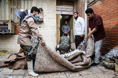 امدادرسانی گروه جهادی خدام‌الرضا(ع) و کانون خدمت آستان قدس رضوی به مردم اهواز