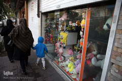 فرش قرمز کرکره‌های نیمه پایین برای کرونا