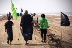 کاروان پیاده زائرین اربعین حسنی در کربلای معلا