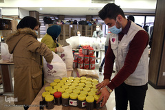 یلدای شیرین ۲۰۰۰خانواده طرح «هم نمک» مؤسسه خیریه متوسلین به امام رضا(ع)