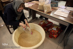 یلدای شیرین ۲۰۰۰خانواده طرح «هم نمک» مؤسسه خیریه متوسلین به امام رضا(ع)