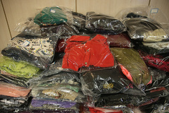 یلدای شیرین ۲۰۰۰خانواده طرح «هم نمک» مؤسسه خیریه متوسلین به امام رضا(ع)