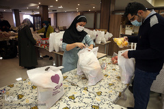 یلدای شیرین ۲۰۰۰خانواده طرح «هم نمک» مؤسسه خیریه متوسلین به امام رضا(ع)