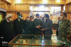 اهدای انگشتر حاج قاسم سلیمانی به حرم‎ شاهچراغ(ع)