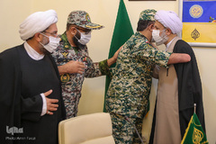 اهدای انگشتر حاج قاسم سلیمانی به حرم‎ شاهچراغ(ع)