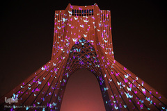 ورپردازی سه بعدی(ویدیو مپینگ) یادبود مسافرین کشته شده سقوط هواپیمای اوکراینی بر برج آزادی