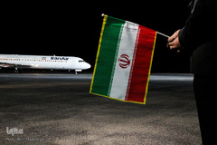 استقبال از ۵ شهید گمنام در فرودگاه بیرجند