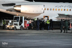 استقبال از ۵ شهید گمنام در فرودگاه بیرجند