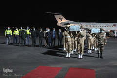 استقبال از ۵ شهید گمنام در فرودگاه بیرجند