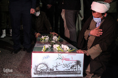 استقبال از ۵ شهید گمنام در فرودگاه بیرجند