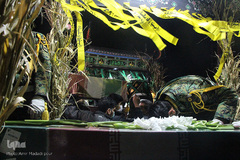 استقبال از ۵ شهید گمنام در فرودگاه بیرجند