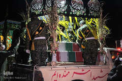 استقبال از ۵ شهید گمنام در فرودگاه بیرجند