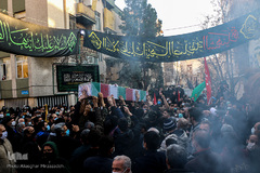 تشییع شهدای گمنام در محله وحیدیه تهران