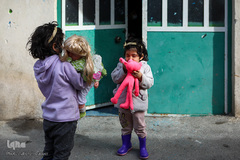 شادی کودکانه با هم نمک