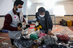 شیرینی هم‌نمک در حسینیه‌ای پر از عروسک