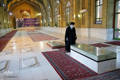حضور رهبر انقلاب اسلامی در مرقد امام خمینی(ره) و گلزار شهدا