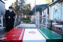 حضور رهبر انقلاب اسلامی در مرقد امام خمینی(ره) و گلزار شهدا