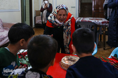 مادری برای 2400 + 1 دختر