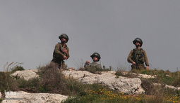 یورش نظامیان رژیم صهیونیستی به راهپیمایی ضد شهرک سازی جمعی از فلسطینی های معترض روستای «بیت دجن» حومه نابلس به اشغال اراضی کشاورزی خود توسط شهرک نشینان صهیونیست