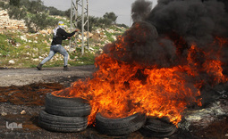 یورش نظامیان رژیم صهیونیستی به راهپیمایی ضد شهرک سازی جمعی از فلسطینی های معترض روستای «بیت دجن» حومه نابلس به اشغال اراضی کشاورزی خود توسط شهرک نشینان صهیونیست