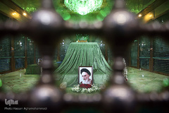 تجدید میثاق جامعه دانشگاهی با آرمانهای معمار کبیر انقلاب اسلامی در حرم مطهر امام خمینی(ره)