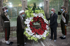 تجدید میثاق جامعه دانشگاهی با آرمانهای معمار کبیر انقلاب اسلامی در حرم مطهر امام خمینی(ره)