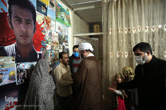 حضور  حجت الاسلام محمد قمی، رئیس سازمان تبلیغات اسلامی در منزل شهدای مدافع حرم تیپ فاطمیون در حسن آباد فشافویه