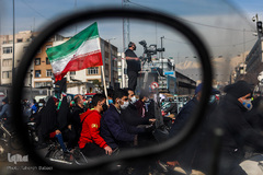 متفاوت ترین راهپیمایی ۲۲ بهمن قرن-
 خیابان نواب