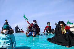 متفاوت ترین راهپیمایی ۲۲ بهمن قرن-
میدان انقلاب 