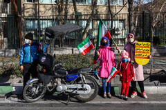 متفاوت ترین راهپیمایی ۲۲ بهمن قرن-
خیابان انقلاب 