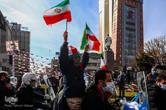 متفاوت ترین راهپیمایی ۲۲ بهمن قرن-
میدان فردوسی