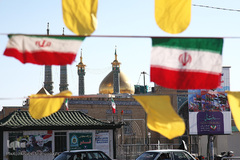 سبز و سفید و قرمز، پایدار و استوار