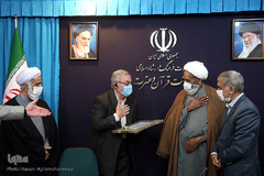 مراسم تجلیل از خادمان قرآن کریم برگزیده سالهای ۹۸ و ۹۹