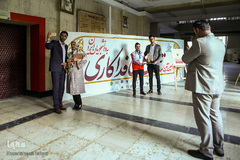 اعطای تندیس فداکاری به دانشجویان