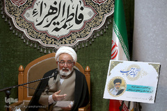 حجت‌الاسلام والمسلمین عبدالکریم بی‌آزار شیرازی، عضو شورای علمی و برنامه‌ریزی مرکز ادیان آستان قدس رضوی