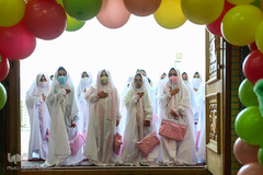 مراسم جشن تکلیف 42 دختر در امامزاده پنج تن لویزان