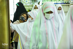 مراسم جشن تکلیف 42 دختر در امامزاده پنج تن لویزان