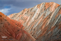 کوه‌های رنگی ماهنشان، در  جنوب غربی استان زنجان، از شگفت‌انگیزترین جاذبه‌های طبیعی ایران 