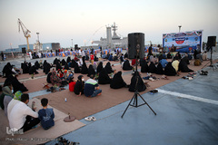 محفل قرآنی کاروان قرآنی انقللاب بر روی عرشه ناو جمهوری اسلامی ایران در ۱۲بهمن، سالروز ورود معمار کبیر انقلاب اسلامی به میهن/ بندرعباس