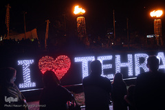 نورافشانی نوروزی «پل طبیعت» در اولین شب  نوروزی ۱۴۰۰