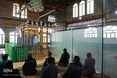 آستان مقدس امام‌زادگان پنج‌تن، در دهستان تبادکان